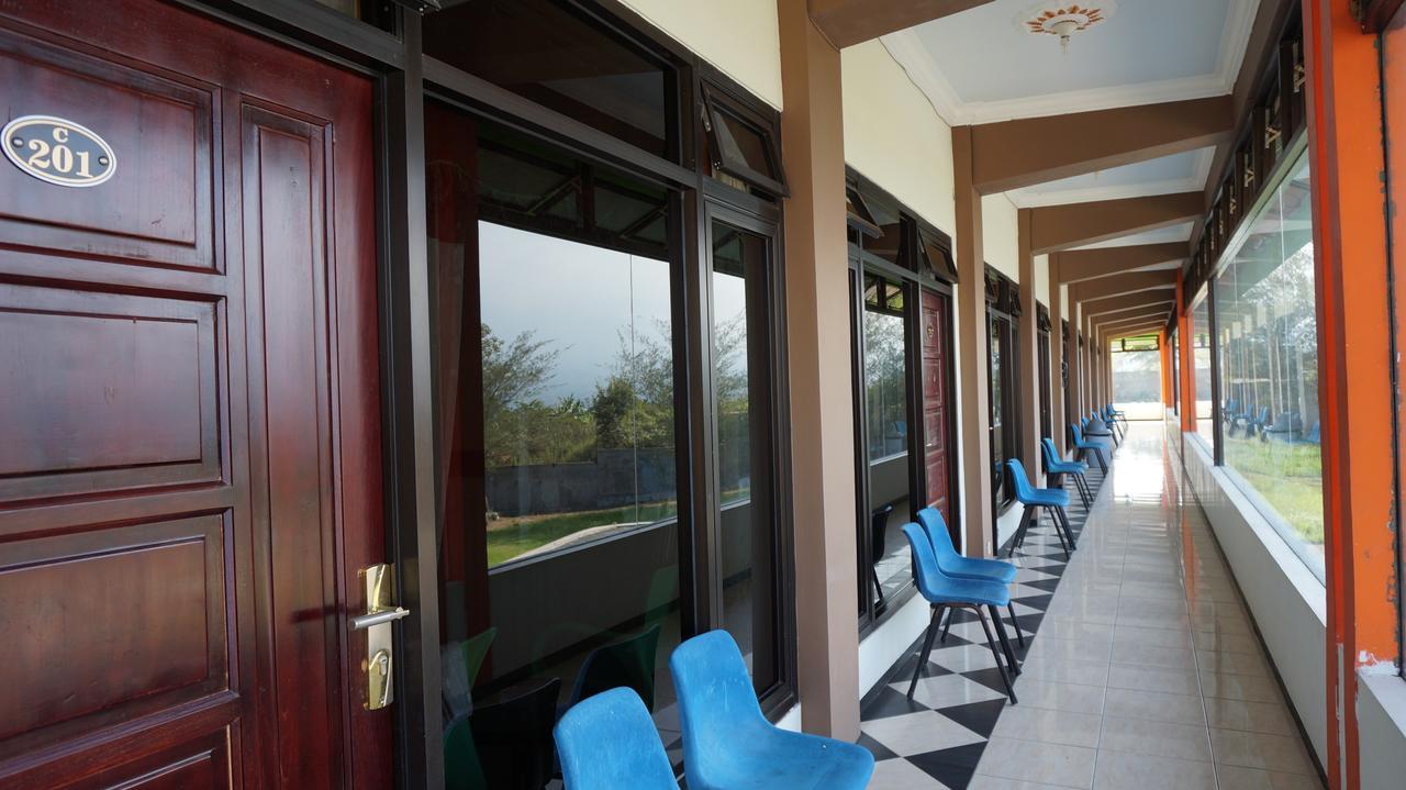 Hotel Surya Indah Batu Malang Ngoại thất bức ảnh