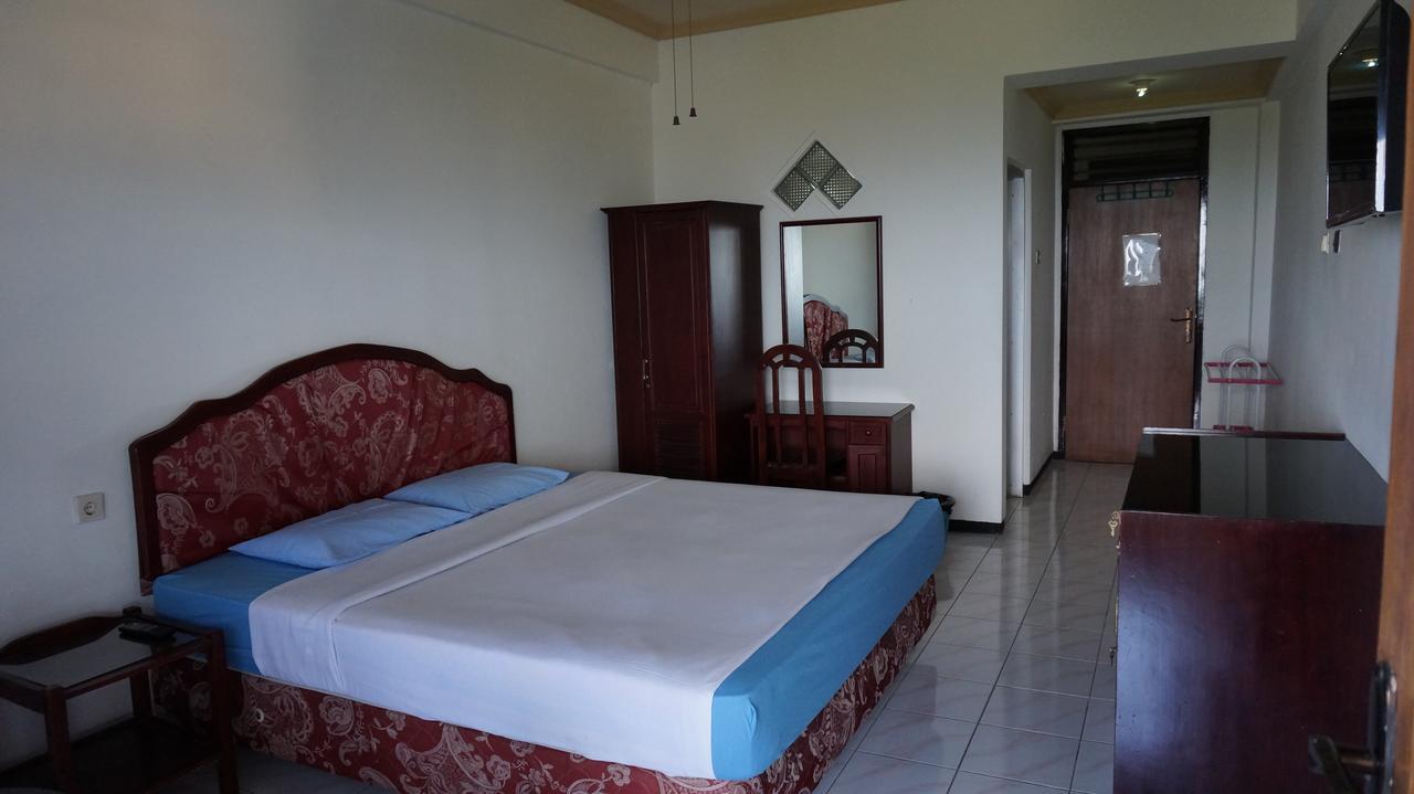 Hotel Surya Indah Batu Malang Ngoại thất bức ảnh