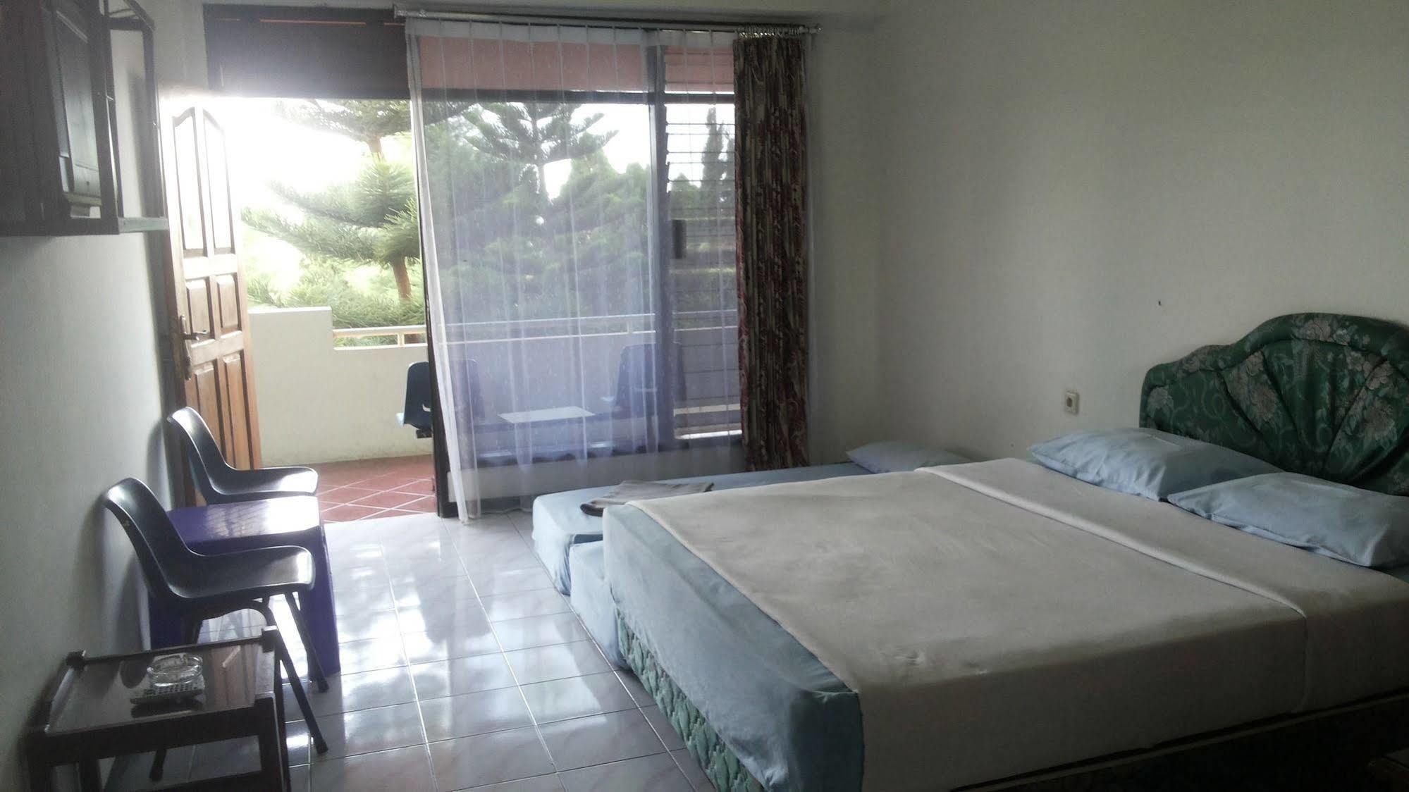 Hotel Surya Indah Batu Malang Ngoại thất bức ảnh