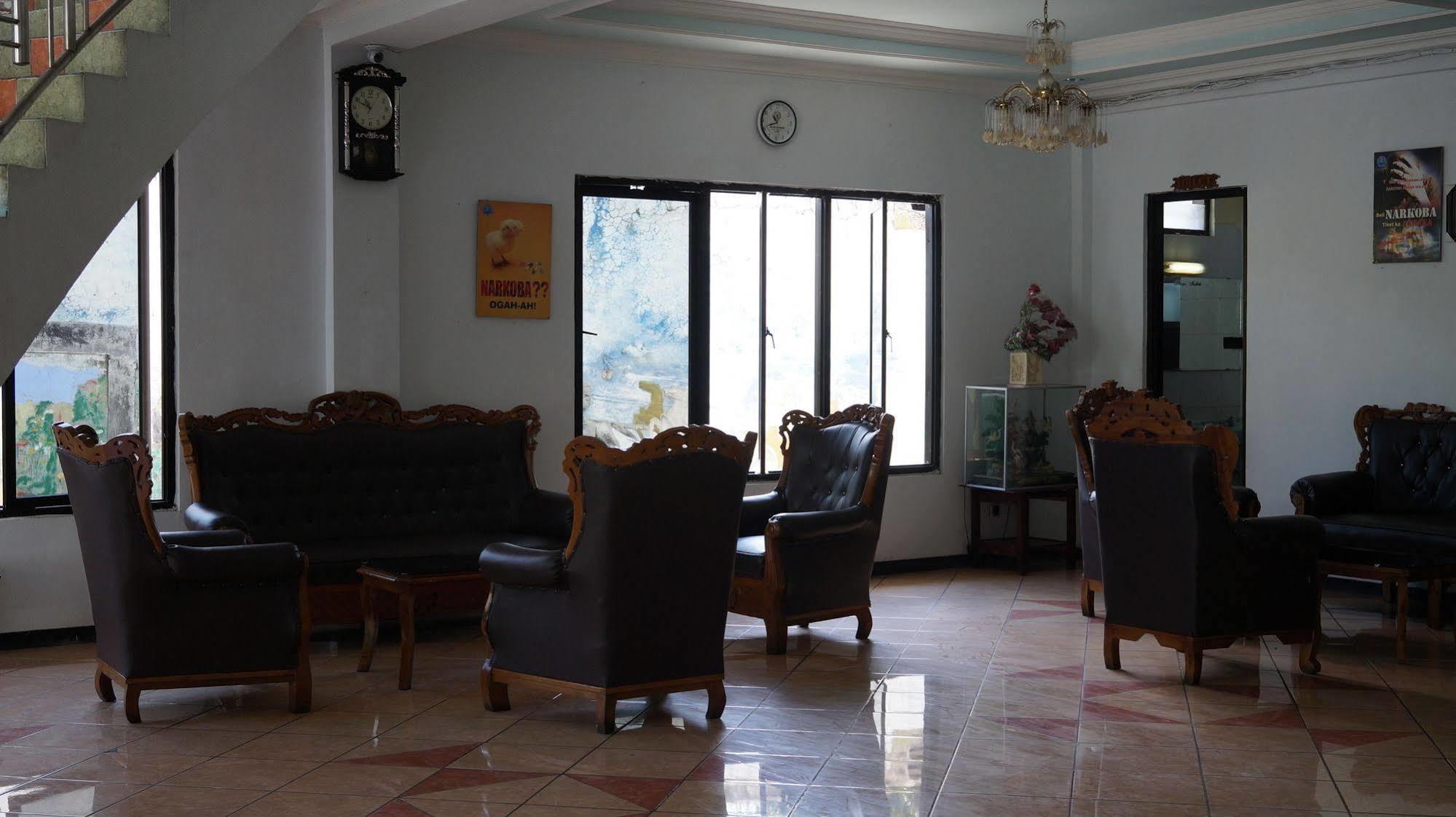 Hotel Surya Indah Batu Malang Ngoại thất bức ảnh