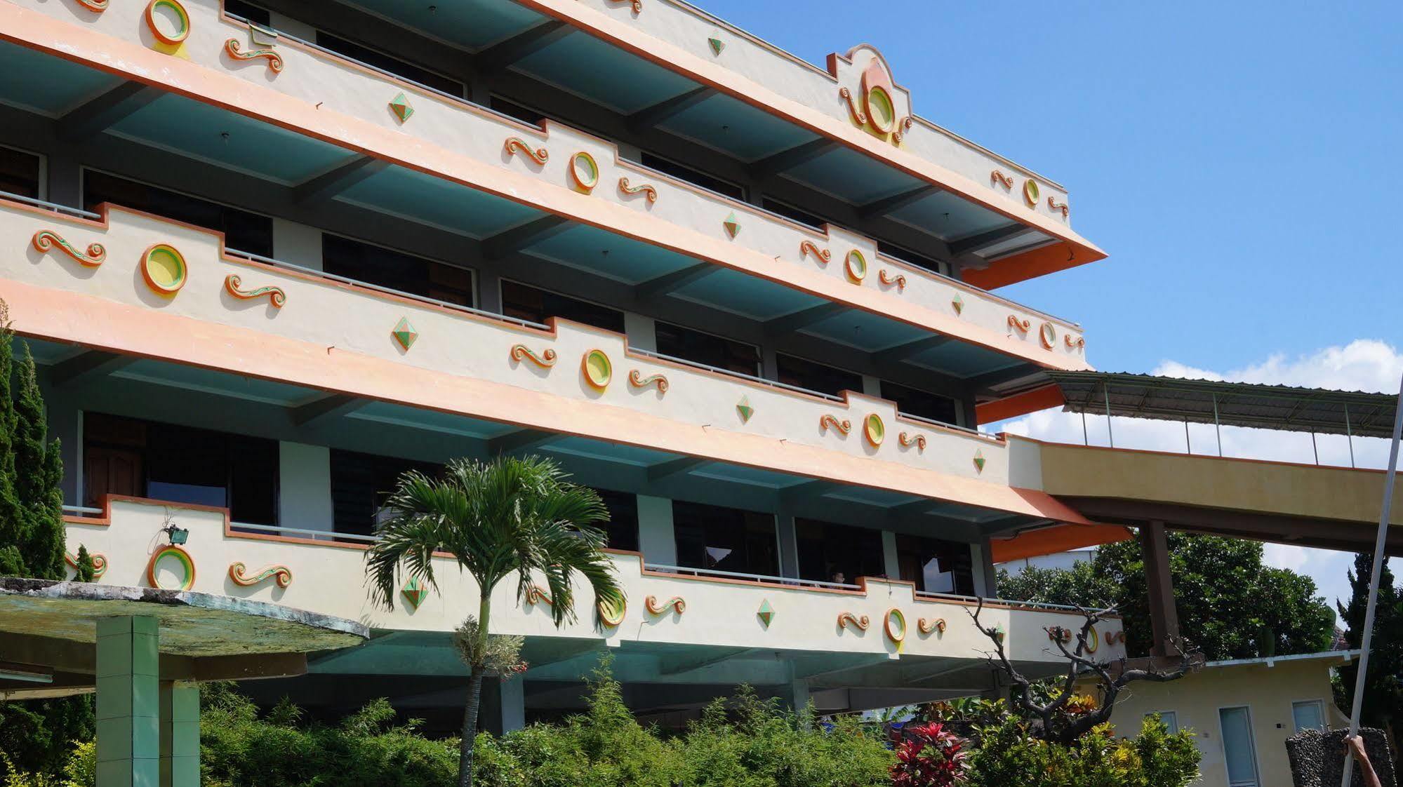 Hotel Surya Indah Batu Malang Ngoại thất bức ảnh